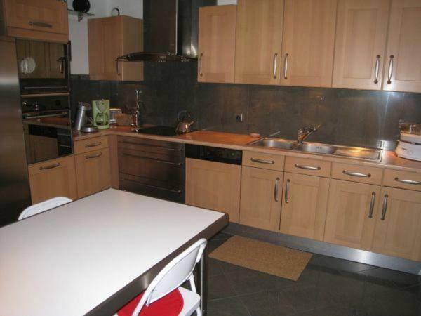 Les Toits Des Cordeliers Apartment Nancy Room photo